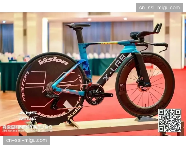 喜德盛-阿斯塔纳车队车手包揽亚锦赛男子精英组冠亚军 喜德盛-阿斯塔纳车队车手包揽亚锦赛男子精英组冠亚军